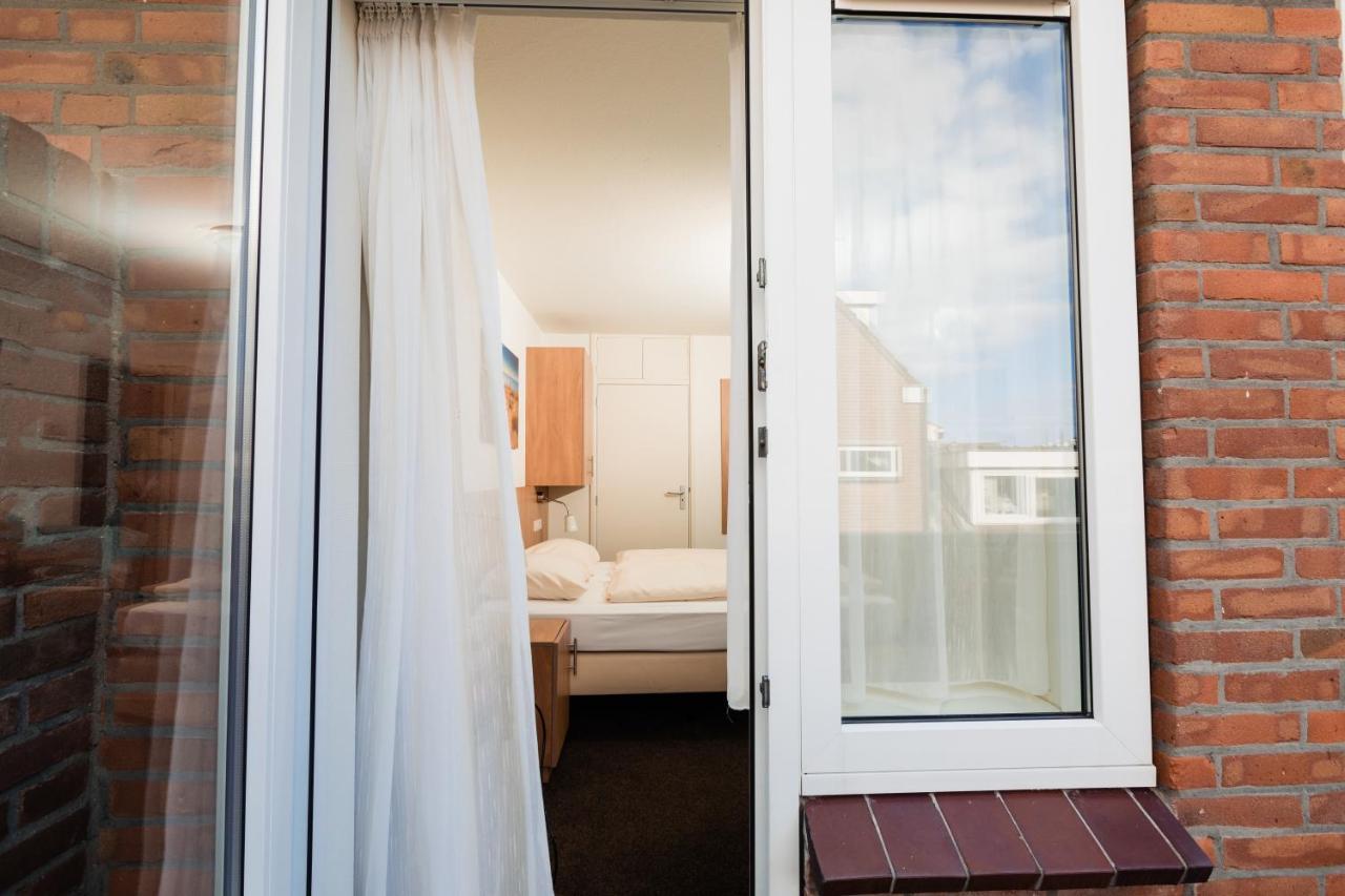 Sleeping By Van Beelen Katwijk aan Zee Exterior photo